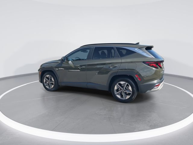 Used 2025 Green Hyundai SEL image 6