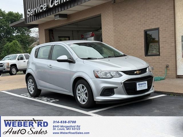 Silver Ice Metallic 2020 Chevrolet Sonic LT Fleet Hatchback FWD Hatchback Front-Wheel Drive 6-Speed Automatic
