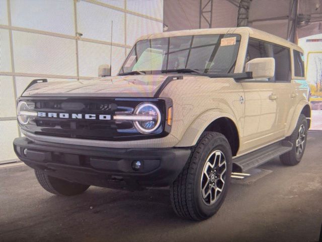 2025 Ford Bronco Outer Banks 4x4's photo
