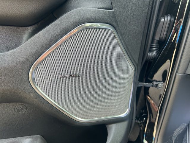 2026 Ram 1500 Laramie - Diamond Black Crystal Pearlcoat exterior view 20