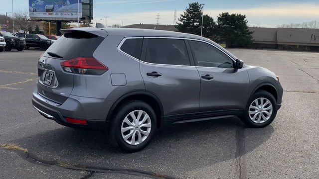 2018 Nissan Rogue S 8