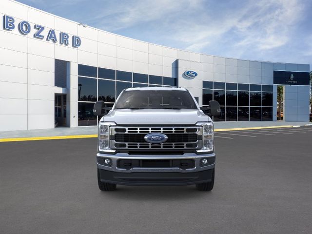 2026 Oxford White Ford Super Duty F-350 SRW XLT 168 WB 4X4 Chassis
