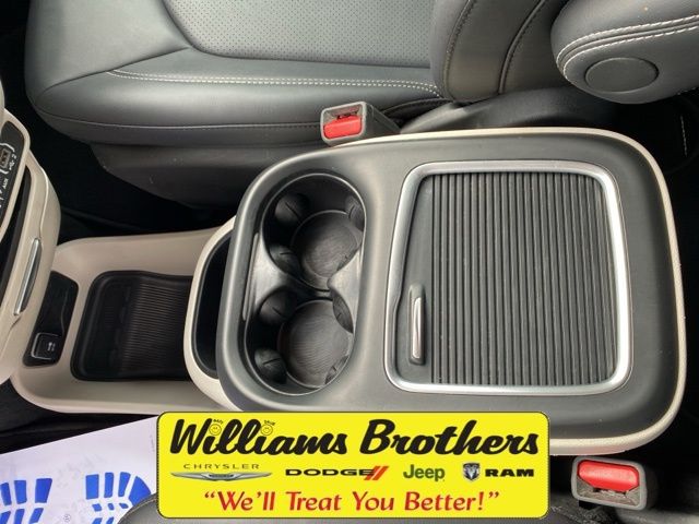 2024 Chrysler Pacifica Touring L - Silver Mist Clearcoat exterior view 19