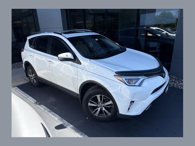 Super White 2018 Toyota RAV4 SUV / Crossover  6-Speed Automatic