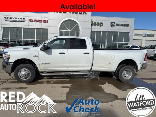 2024 RAM 3500 Big Horn Crew Cab LB DRW 4WD
