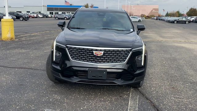 2024 Cadillac XT4 Premium Luxury 3