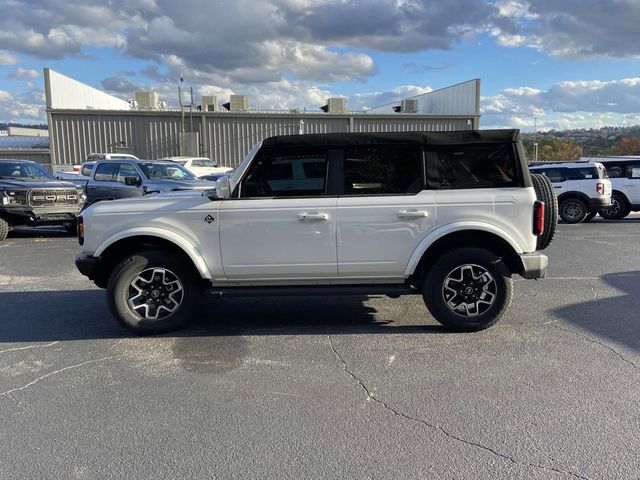 2024 Ford Bronco Outer Banks 6