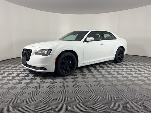 2023 Chrysler 300 S 5