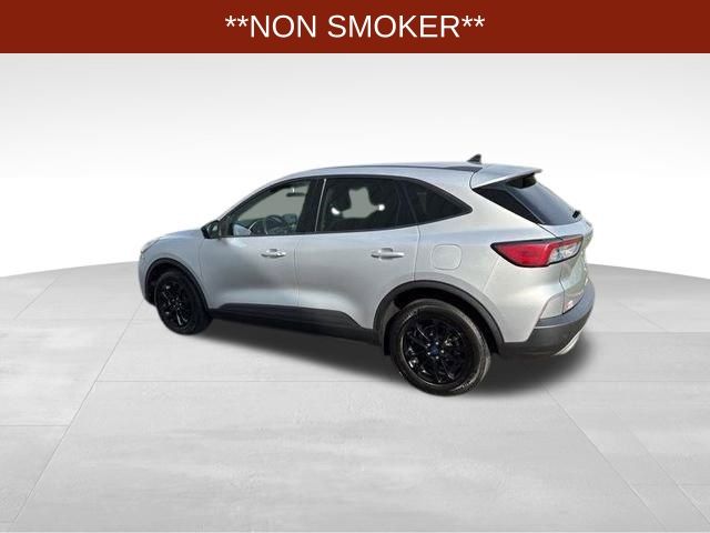 2020 Ford Escape SE Sport Hybrid photo