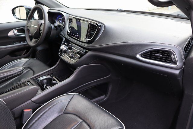 used 2025 Chrysler Pacifica car, priced at $34,500