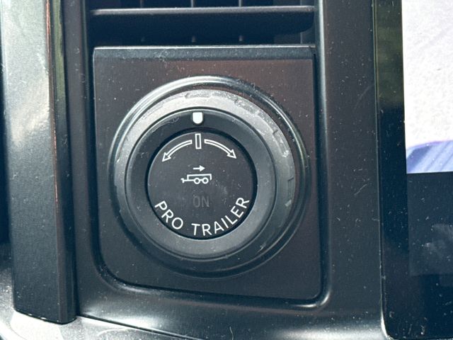 Used 2022 Black Ford XLT image 18