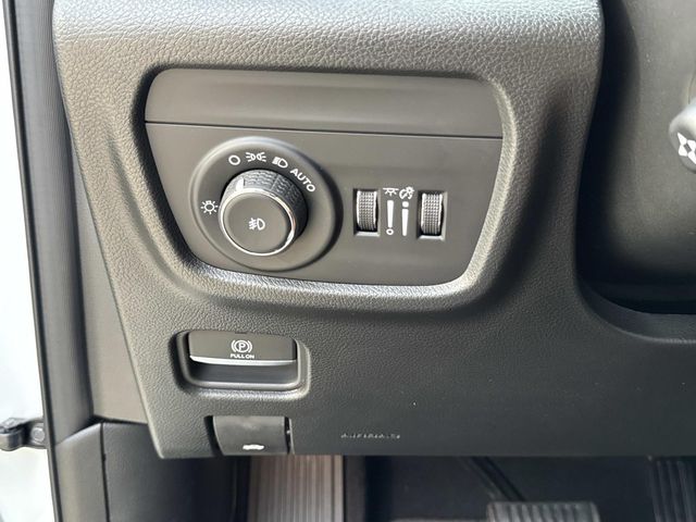 New 2025 White Jeep Limited image 18