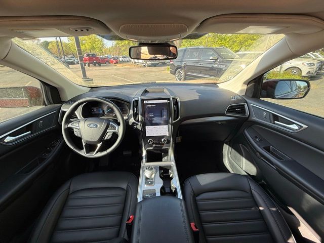 2023 Ford Edge SEL photo