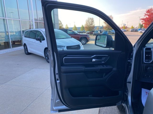 2026 Ram 1500 Big Horn/Lone Star - Billet Silver Metallic Clearcoat exterior view 13