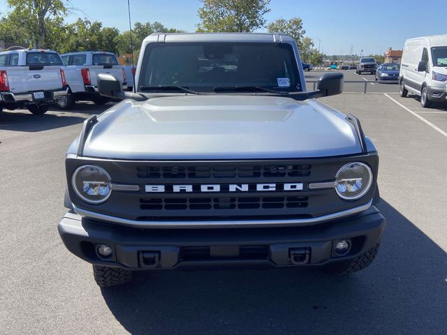 2024 Ford Bronco Black Diamond 9