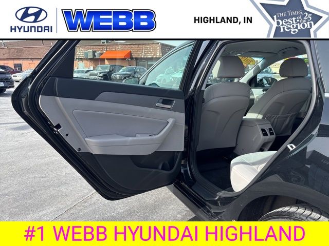 Used 2019 Black Hyundai SEL image 24