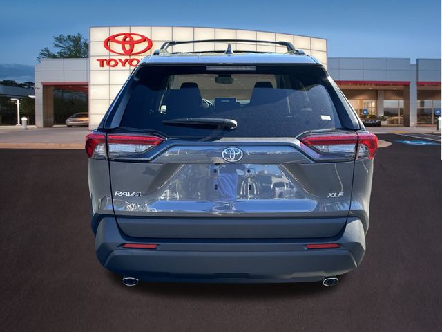 2025 Toyota RAV4 XLE 27