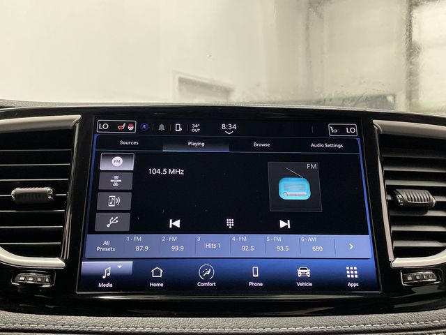 2023 Chrysler Pacifica Touring L photo