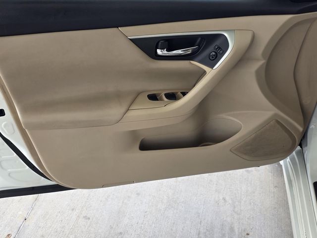 Used 2016 Nissan Altima Sedan