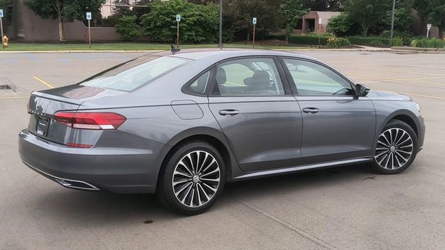 2022 Volkswagen Passat 2.0T Limited Edition 8