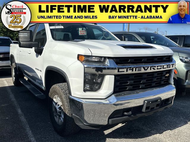 Summit White 2022 Chevrolet Silverado 2500HD LT Crew Cab 4WD Pickup Truck Four-Wheel Drive Automatic