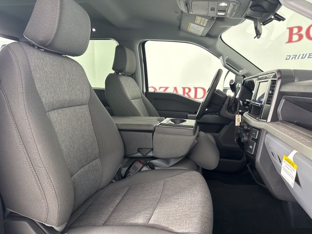2025 Oxford White Ford Super Duty F-250 SRW XL 4X4 Truck
