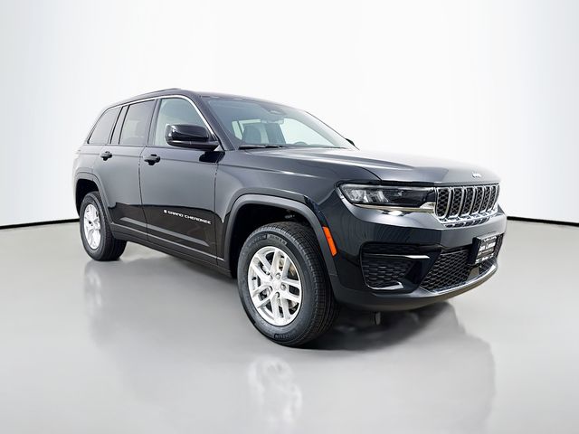 Diamond Black Crystal Pearlcoat 2026 Jeep Grand Cherokee SUV / Crossover Four-Wheel Drive 8-Speed Automatic