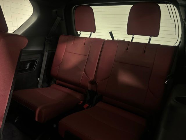 Certified Used 2021  Lexus 460 image 23