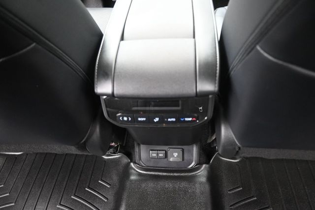 Used 2023 Toyota Highlander SUV