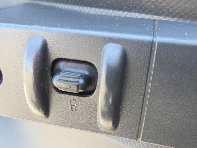 Used 2007 Blue Jeep Unlimited Sahara image 30