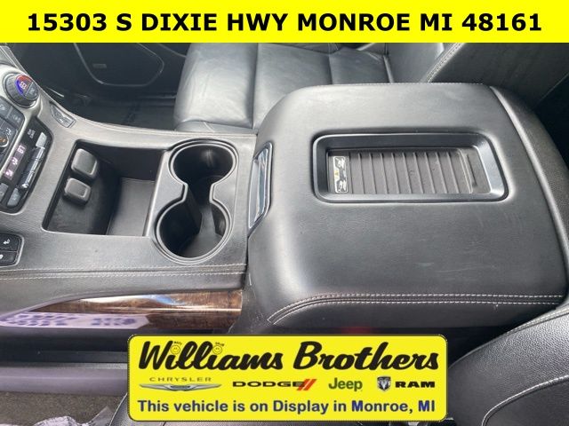 2017 Chevrolet Suburban LT - Iridescent Pearl Tricoat exterior view 19