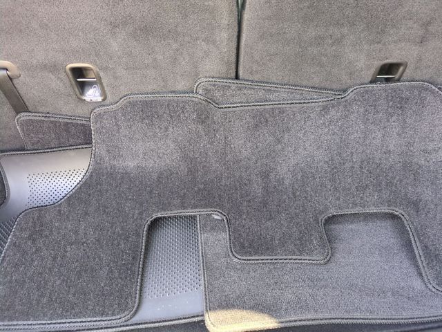 used 2023 Kia Sorento car, priced at $32,881