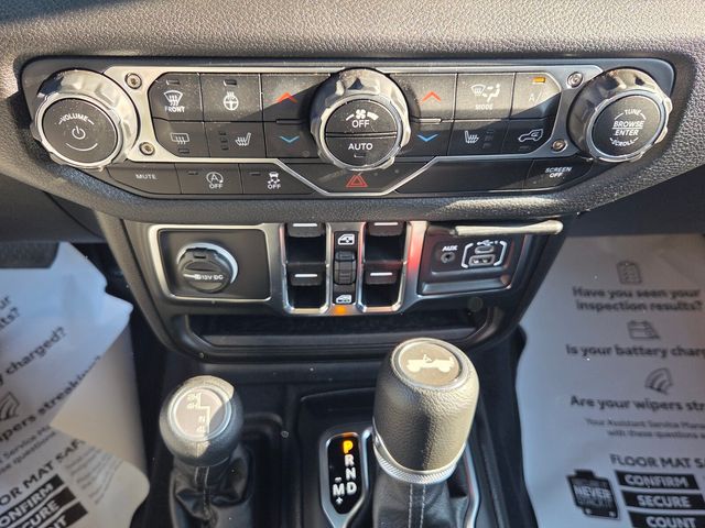 Used 2025 Green Jeep Sport S image 20