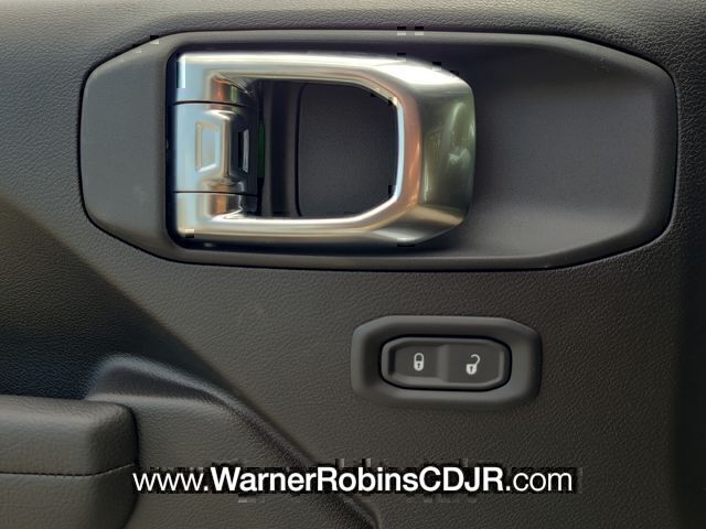 New 2026 White Jeep Sport image 22