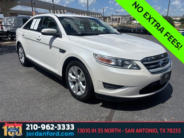 White Platinum Metallic Tri-Coat 2010 Ford Taurus Sedan Front-Wheel Drive 6-Speed Automatic