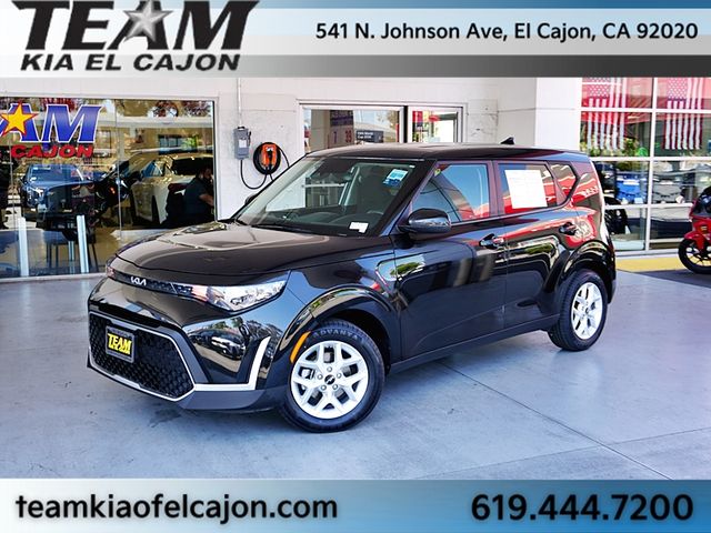 Fusion Black 2023 Kia Soul SUV / Crossover Front-Wheel Drive Continuously Variable Transmission
