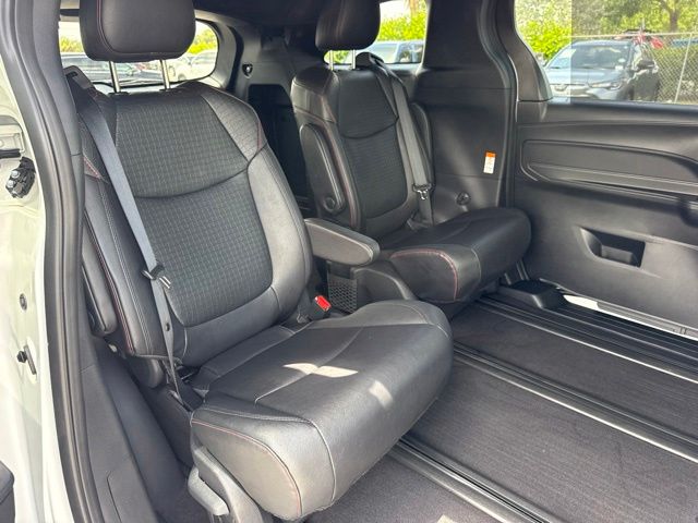 2025 Toyota Sienna - $51,988