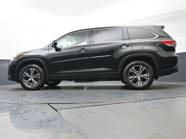 2018 Toyota Highlander LE 30