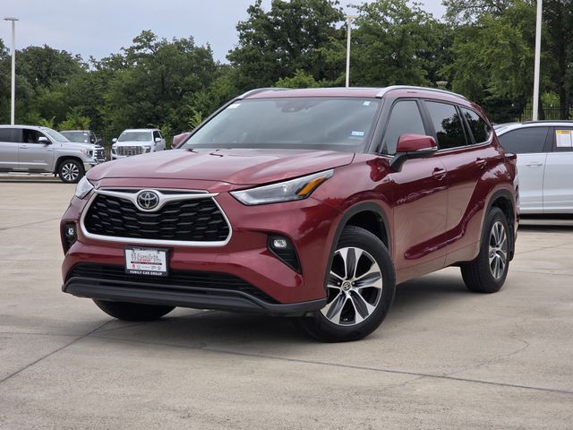 Red (Ruby Flare Pearl) 2024 Toyota Highlander SUV / Crossover Front-Wheel Drive 8-Speed Automatic