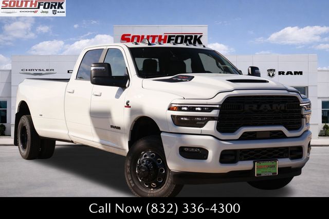 2026 RAM 3500 Laramie Crew Cab LB DRW 4WD