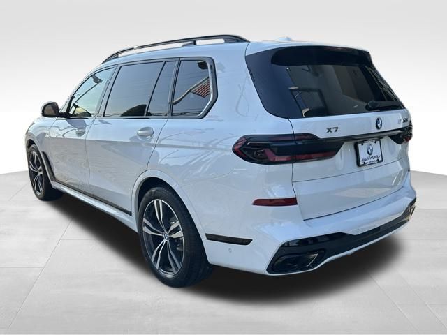 2025 BMW X7 M60i 7