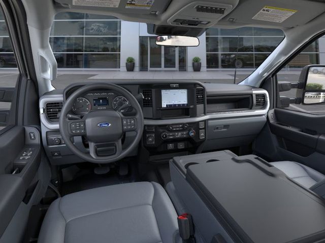 2025 Ford F-550 Super Duty 