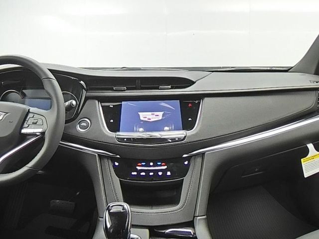 2025 Cadillac XT6 Luxury photo