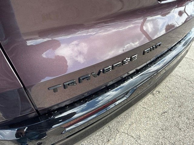 Used 2024 Chevrolet Traverse SUV