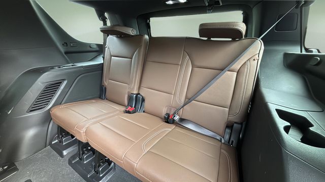Used 2025 Beige Chevrolet High Country image 28