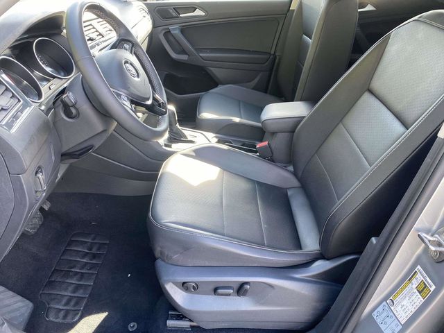 2021 Pyrite Silver Metallic Volkswagen Tiguan 2.0T SE AWD SUV
