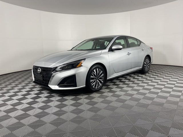 2023 Nissan Altima 2.5 SV 6