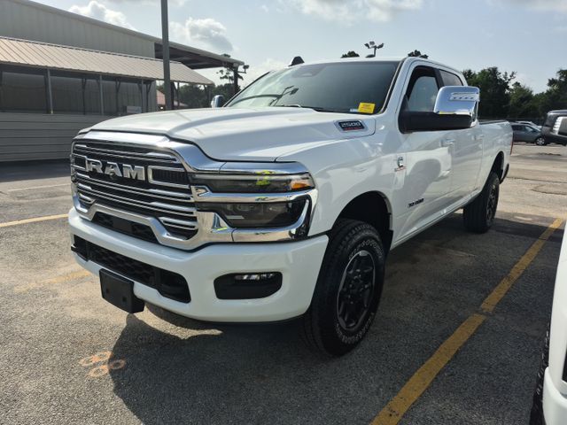 Bright White Clearcoat 2026 RAM 2500 Pickup Truck Four-Wheel Drive 8-Speed Automatic