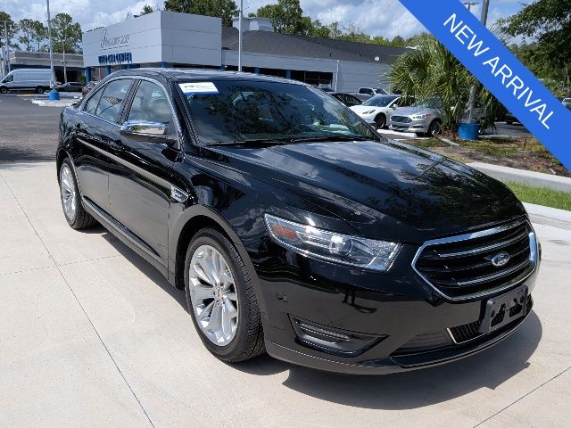 Shadow Black 2017 Ford Taurus Sedan Front-Wheel Drive 6-Speed Automatic
