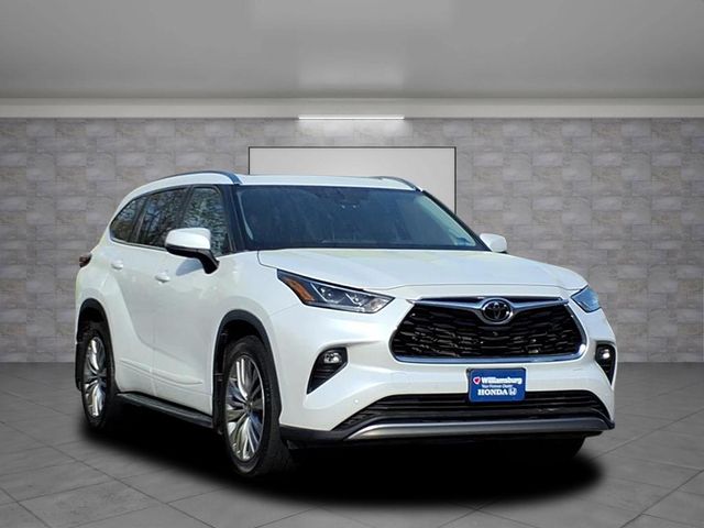 2022 Toyota Highlander Platinum